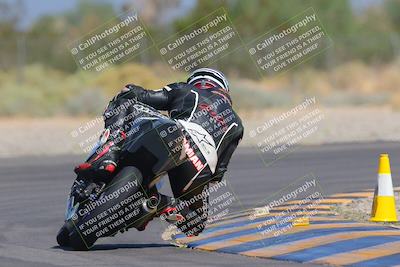 media/Sep-25-2023-Moto Forza (Mon) [[81ffa65e0a]]/A Group/Session 4 (Turn 2 Backside)/